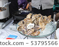 Raw oyster (with shell) 53795566