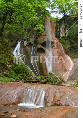 瀑布像低音提琴 53795857