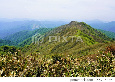 Mount Oshigatake from the top of Mt. Mount Oshigatake from the top of Mt. 53796276