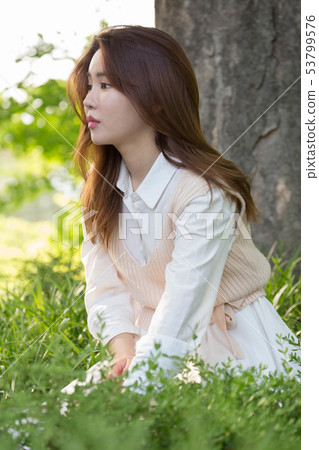 A leisurely life 53799576