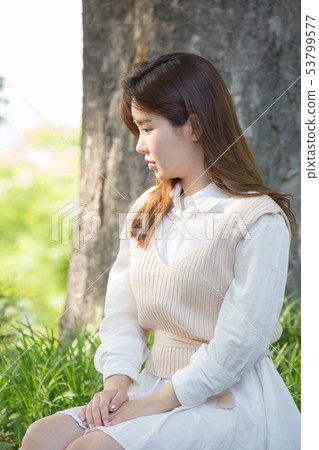 A leisurely life 53799577