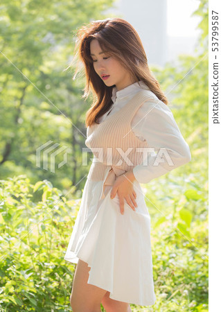 A leisurely life 53799587