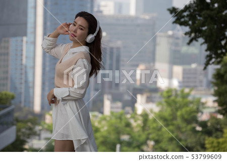 A leisurely life 53799609