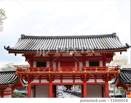 Kyoto Gion Yasaka Shrine West Tower Gate and Shijo Dori Kyoto Gion Yasaka Shrine West Tower Gate and Shijo Dori 53800058