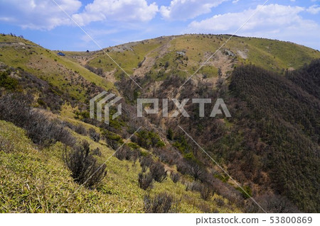 Happushiyama和藍天 53800869