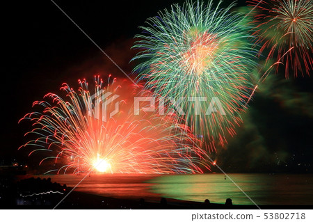 Kumano Grand Fireworks Festival (Kumano City, Mie Prefecture) Kumano Grand Fireworks Festival (Kumano City, Mie Prefecture) 53802718