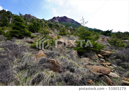 岩石區到山。 岩石區到山。 53805279