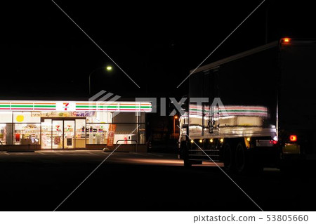 Late-night convenience store Seven Eleven 53805660