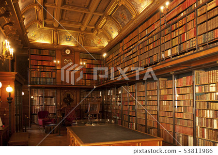 Chantilly Castle 53811986