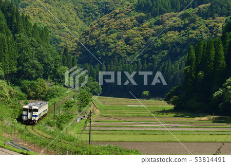 Train running on the Hosatsu Line 53814491
