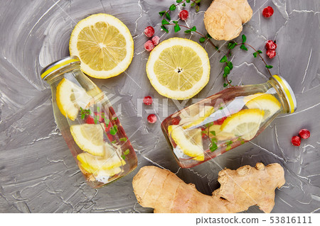 Detox water in bottles with cranberrie, ginger, Detox water in bottles with cranberrie, ginger, 53816111