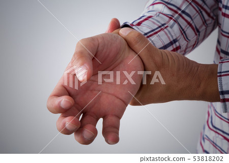 Wrist pain Wrist pain 53818202