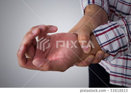 Wrist pain Wrist pain 53818815
