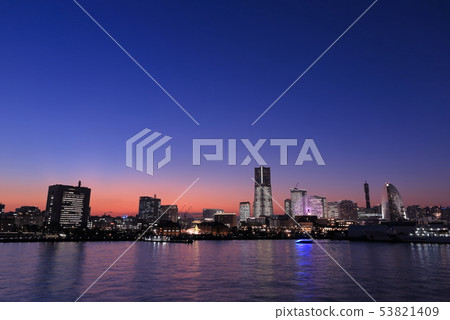 橫濱港的晚上視圖 橫濱港的晚上視圖 53821409