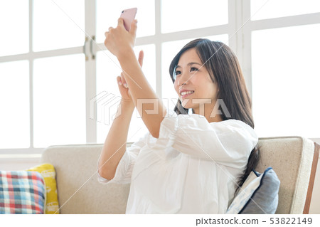 Young women, portrait, smartphone Young women, portrait, smartphone 53822149