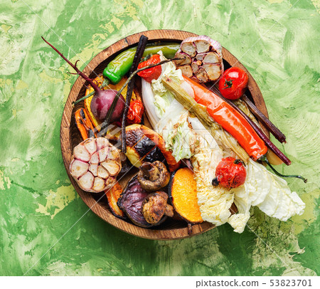Plate with grilled vegetables 53823701