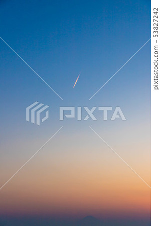 在日落的Contrail 在日落的Contrail 53827242