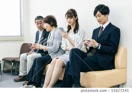 Waiting room waiting time lobby reception desk 53827245