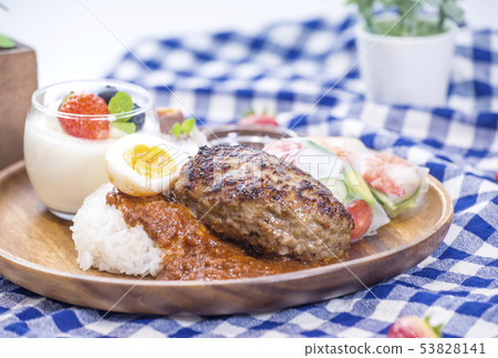 Hamburger and curry rice Spring roll and dessert cafe food Image material 53828141