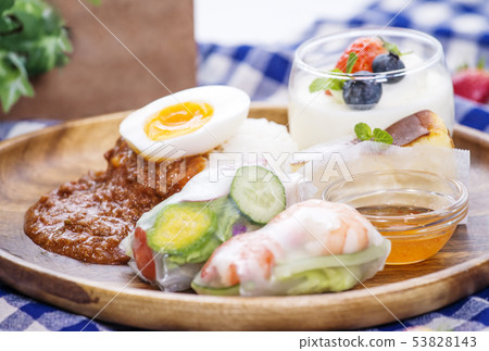 Hamburger and curry rice Spring roll and dessert cafe food Image material Hamburger and curry rice Spring roll and dessert cafe food Image material 53828143