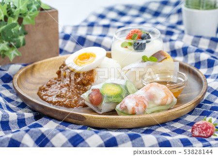 漢堡和咖哩飯春捲和甜點咖啡館食物圖像素材 漢堡和咖哩飯春捲和甜點咖啡館食物圖像素材 53828144