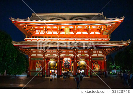 Asakusa Senso-ji Temple Hokuramon點亮了 53828748