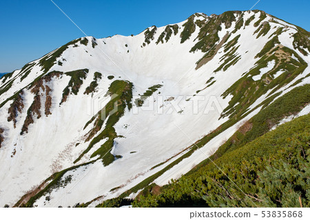 Senjogatake in the Southern Alps, with snowfall (looking over Kosenjozawa Curl) 53835868