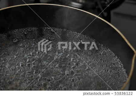 煮沸熱水 53836122