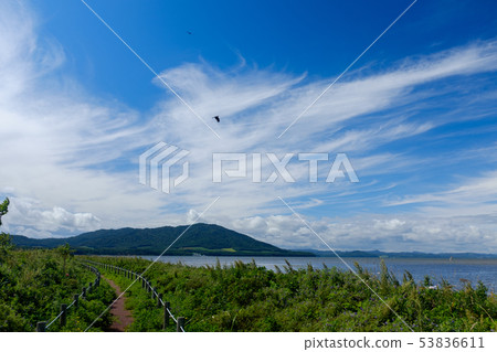 Promenade along the lakeside 53836611