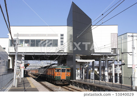 Komagata站的115系列列車（退休結束時） 53840029