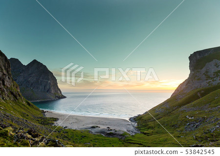 Lofoten 53842545