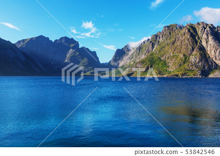 Lofoten 53842546