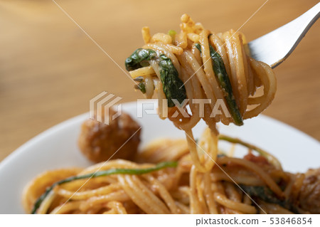 丸子西紅柿意粉 丸子西紅柿意粉 53846854