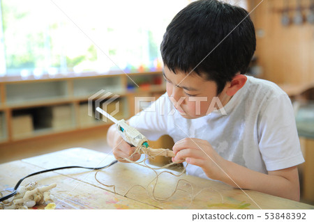 Elementary school children's drawing 53848392