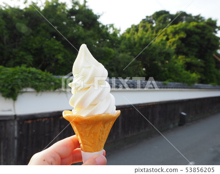 Ibaraki Town,世界遺產,Edoya Yokocho,Kinatsu Orange Soft Cream,當地美食,San-in Region,山口縣,日本 Ibaraki Town,世界遺產,Edoya Yokocho,Kinatsu Orange Soft Cream,當地美食,San-in Region,山口縣,日本 53856205