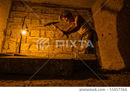 (Tochigi) Otani Museum Otani Stone underground mining site reproduction worker 53857368