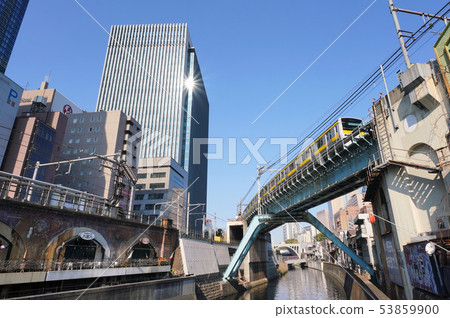 在日本的東京都市風景從Oshonomizu駐地方向/從Shohei橋樑的聖潔橋樑 53859900