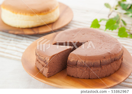 Hole sponge cake 53862967