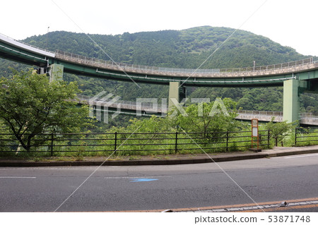 環橋（Kozu Loop Bridge）的巴士站 53871748