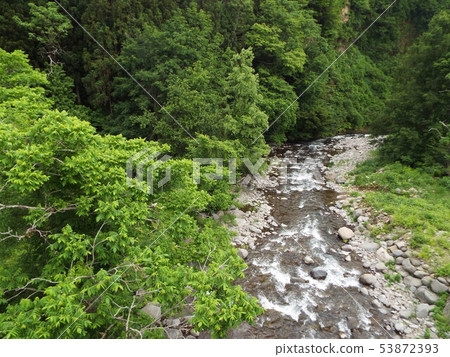 溪流 53872393