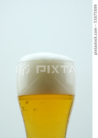 Full beer, cool beer Full beer, cool beer 53875899