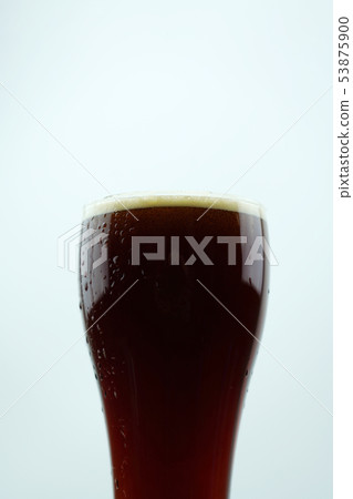 Full beer, cool beer 53875900