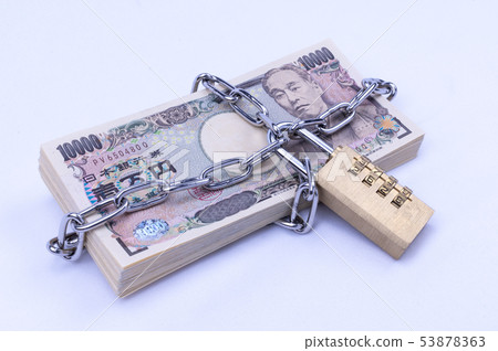 Chained banknotes 53878363