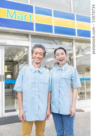 salesperson, shop assistant, two people 53878734