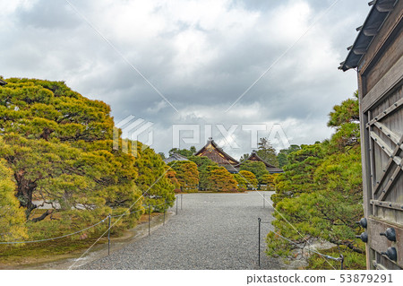 Kyoto Imperial Palace Garden Winter Scenery 53879291
