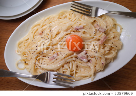 Carbonara  53879669