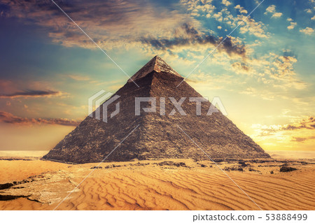 Beautiful view of the Pyramid of Khafre, Giza, Egypt 53888499