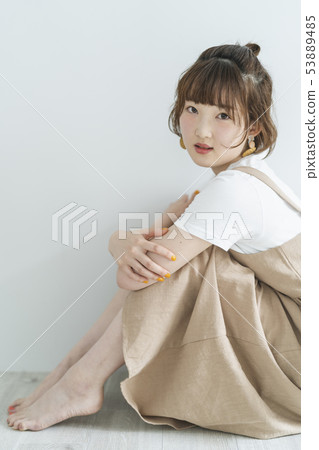 Woman Woman 53889485