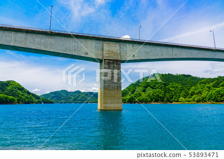 Treasure Lake 53893471