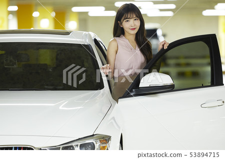 汽車,停車場,地下停車場,商界女強人 汽車,停車場,地下停車場,商界女強人 53894715